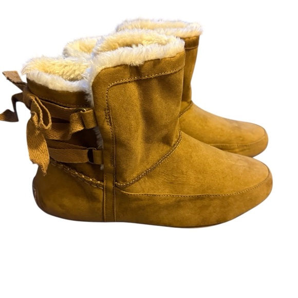 Lucky Brand ACCALIE Tan Faux Fur Lined Moccasin Ankle Boot size 10 - Picture 4 of 7